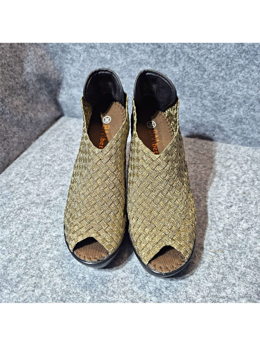 Bernie Mev NY Gold Woven Peep Toe Platform Stiletto Heels Slip On EU 36/US 5.5
